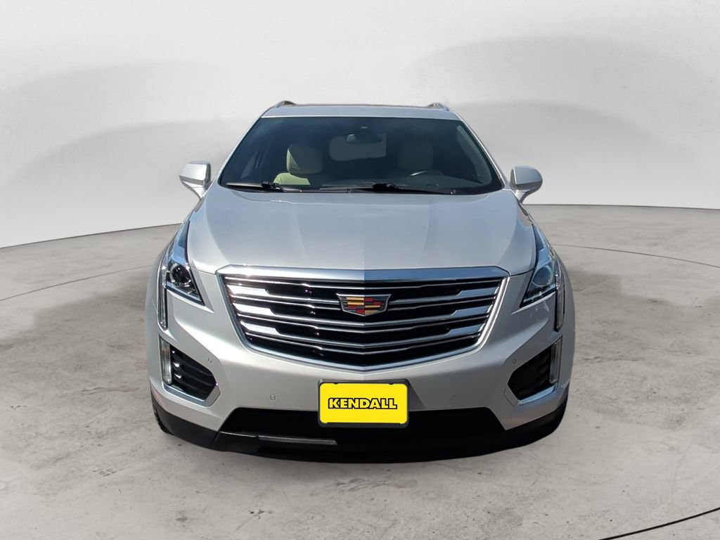 Used 2018 Cadillac XT5 Luxury w/ Driver Awareness Package AWD/4WD image 8