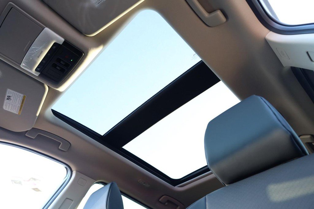 New 2026 Nissan Rogue SV image 8