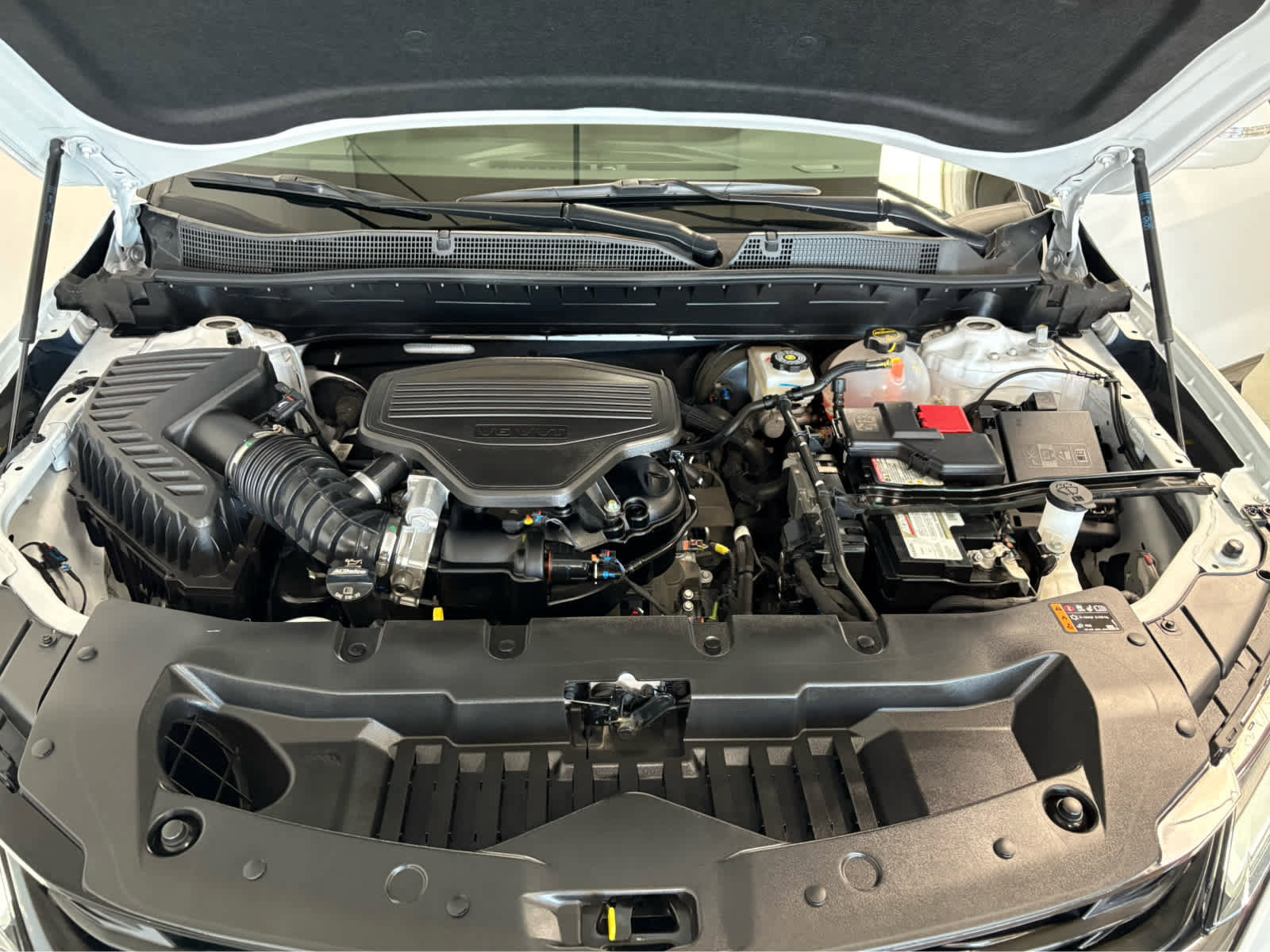 Certified 2025 Chevrolet Blazer RS w/ Driver Confidence II Package image 33