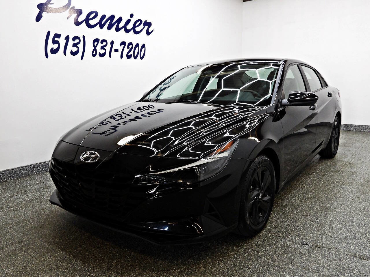 Used 2023 Hyundai Elantra SEL image 1