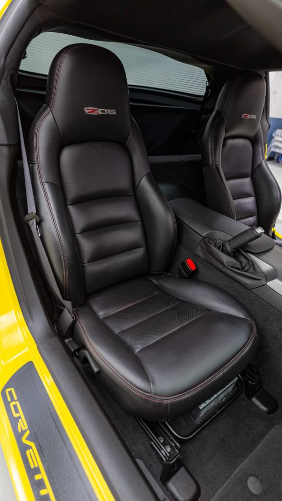 Used 2007 Chevrolet Corvette Z06 w/ Preferred Equipment Group RWD image 39