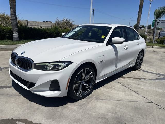 Used 2023 BMW 330e RWD image 4