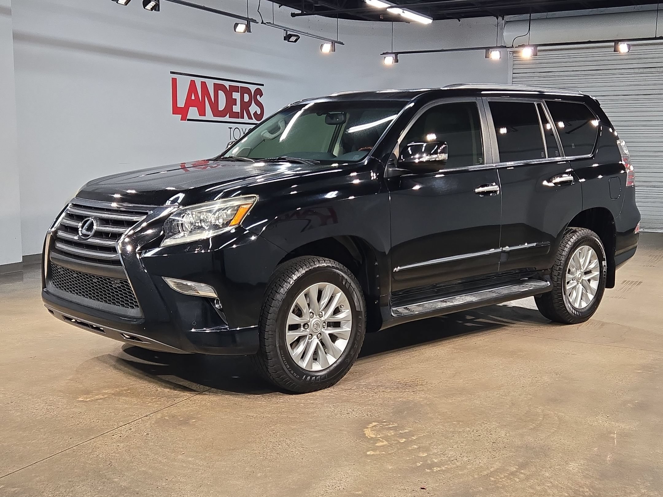 Used 2017 Lexus GX 460 Premium AWD/4WD image 3