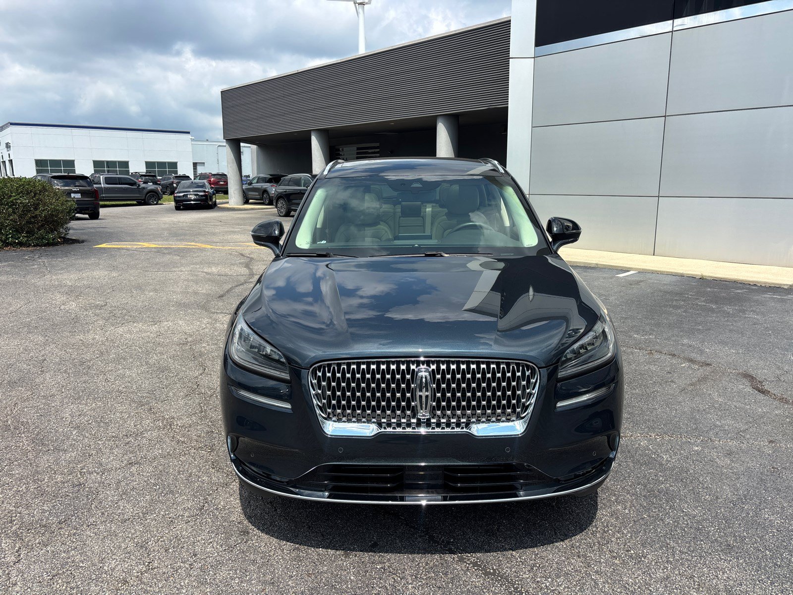 Certified 2020 Lincoln Corsair Reserve w/ Equipment Group 201A AWD/4WD image 2