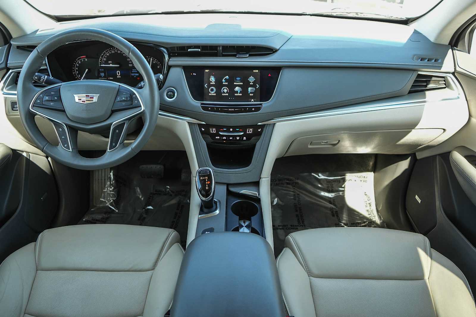 Used 2018 Cadillac XT5 Luxury w/ Driver Awareness Package AWD/4WD image 12