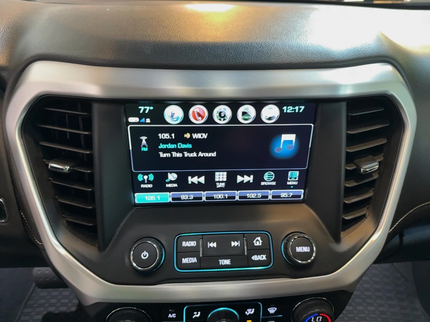 Used 2019 GMC Acadia SLT w/ LPO, Black Accent Package AWD/4WD image 21