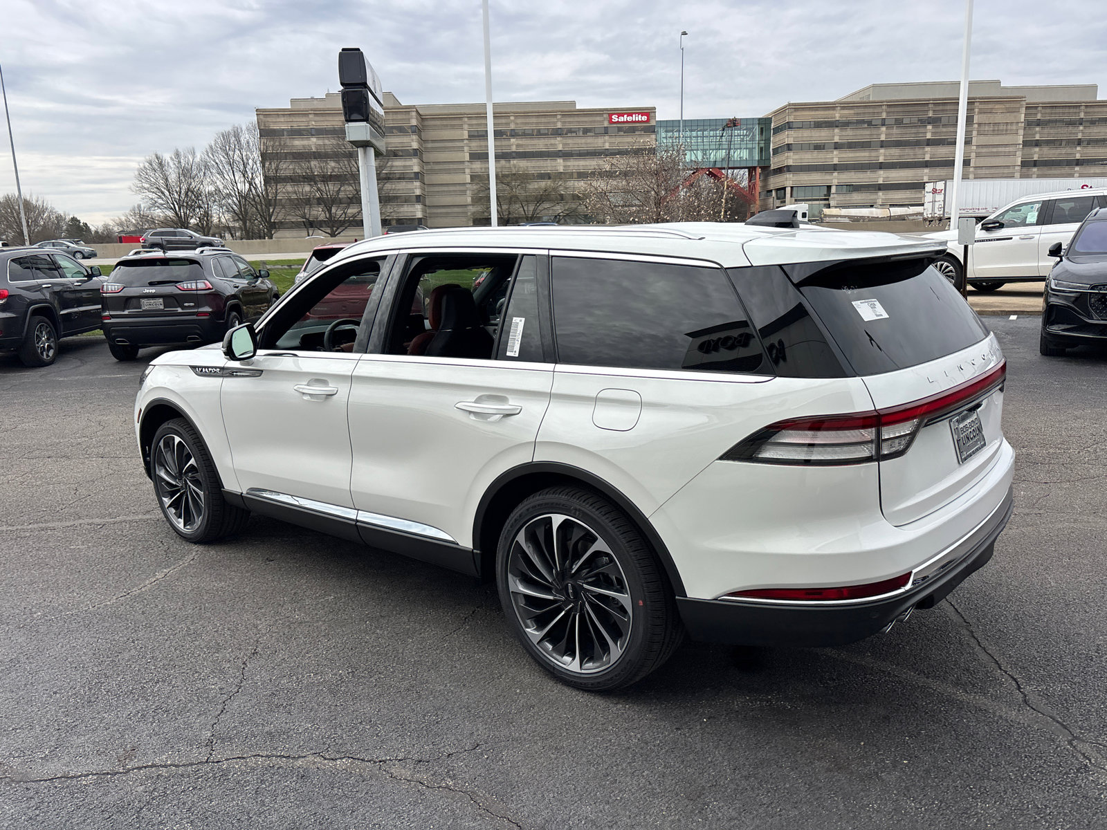 New 2026 Lincoln Aviator Reserve image 5