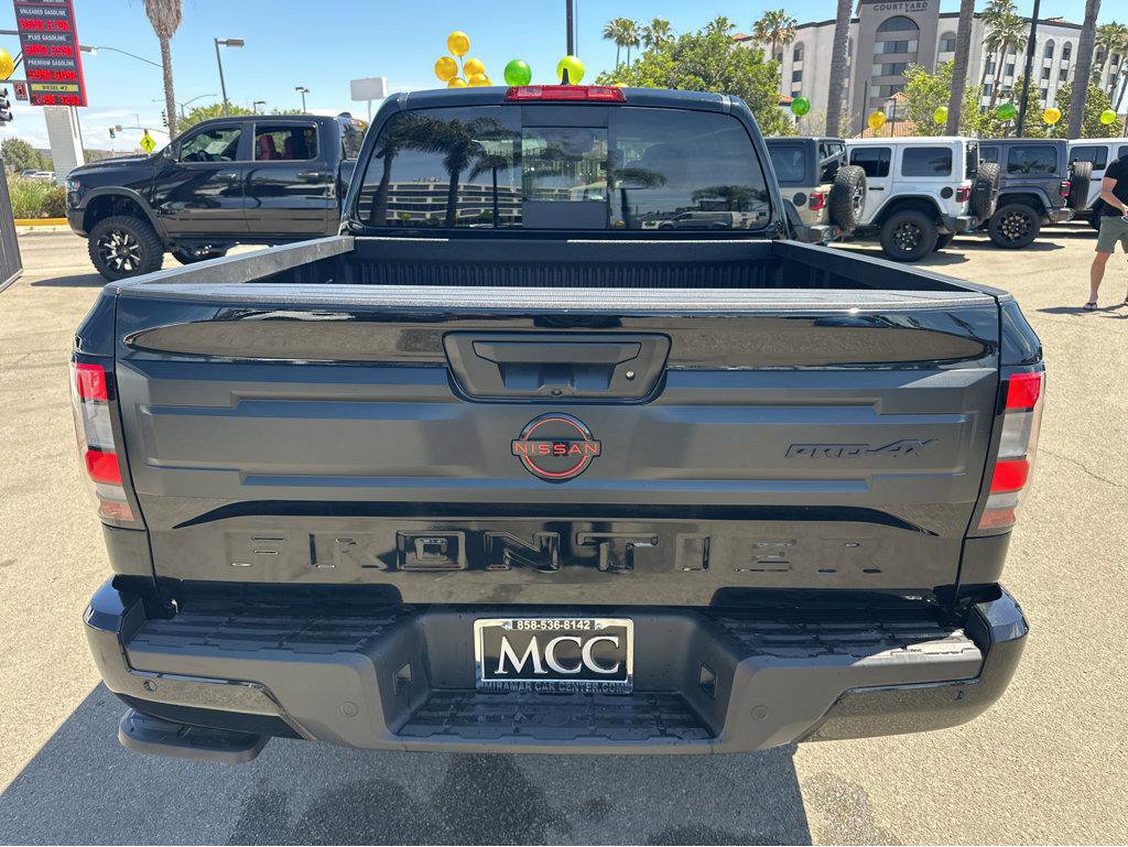Used 2025 Nissan Frontier PRO-4X w/ Interior Protection Package image 12