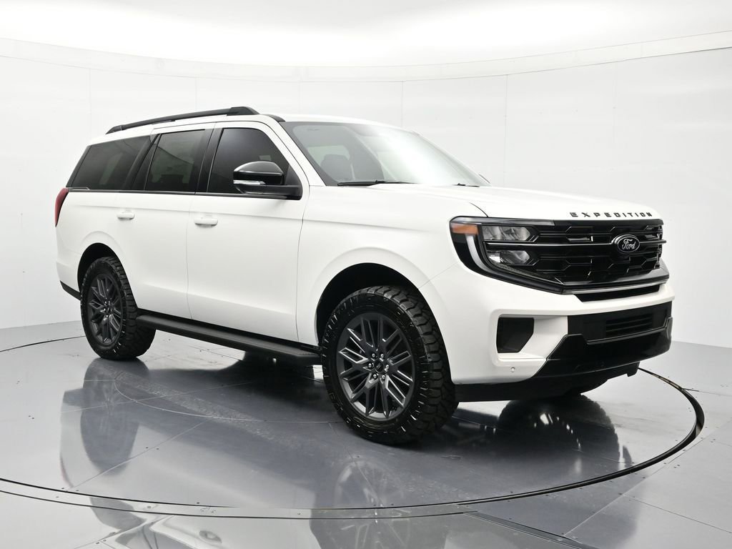 New 2026 Ford Expedition Platinum w/ Stealth Appearance Package AWD/4WD image 3