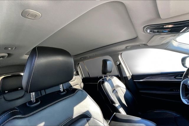 Used 2022 Jeep Grand Cherokee L Limited w/ Luxury Tech Group II image 20