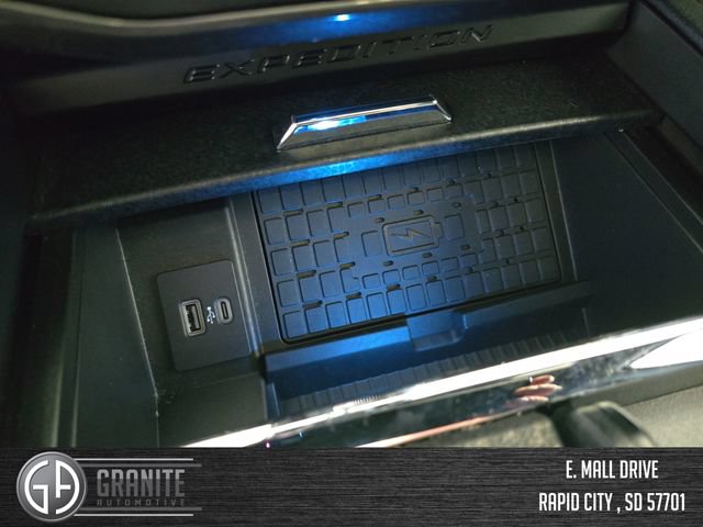 Used 2024 Ford Expedition Limited AWD/4WD image 36