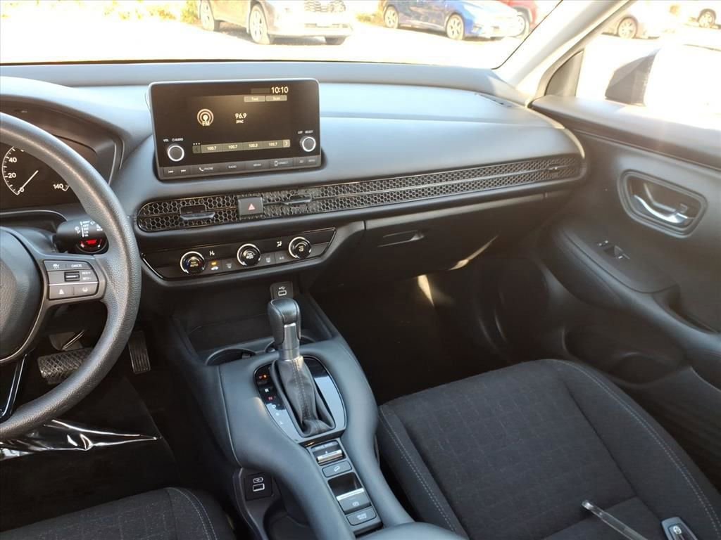 Used 2023 Honda HR-V LX image 12