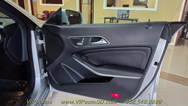 Used 2018 Mercedes-Benz CLA 250 image 10
