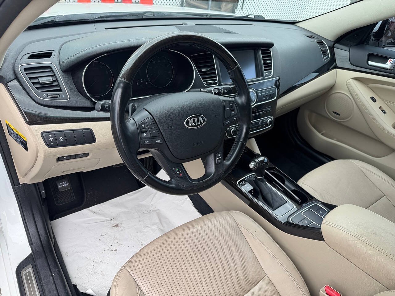 Used 2014 Kia Cadenza Premium FWD image 10