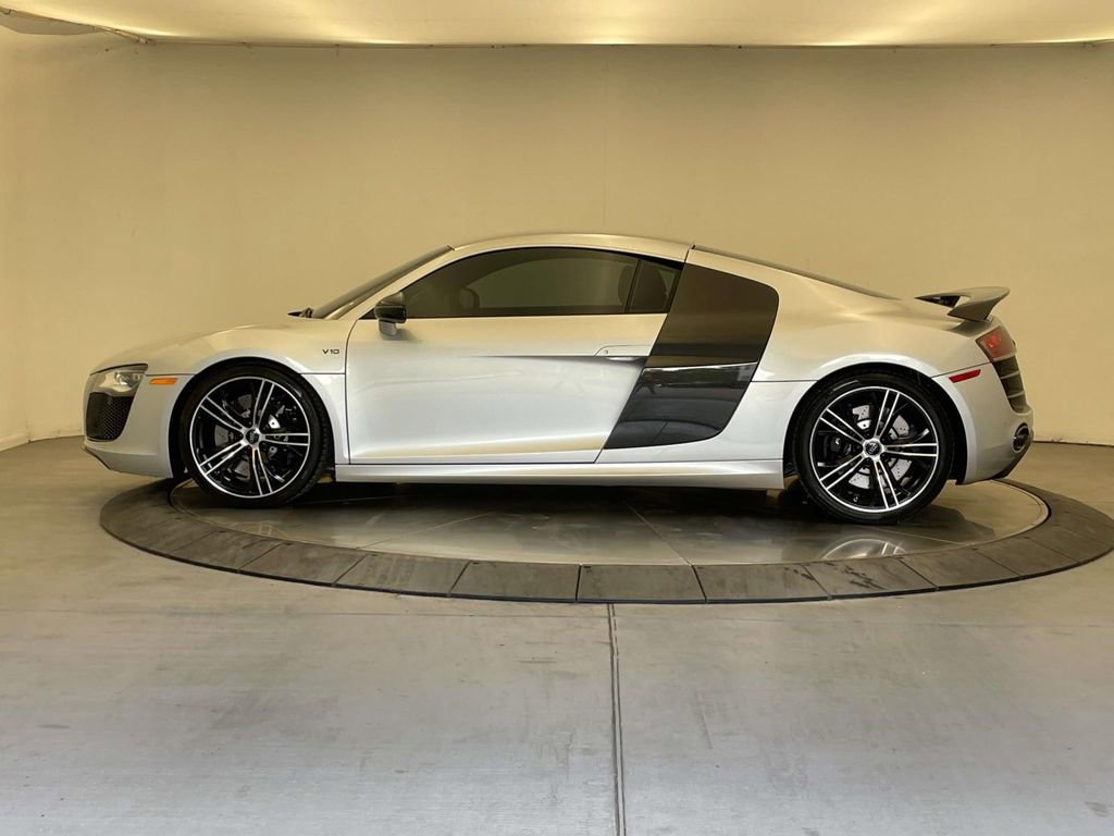 Used 2012 Audi R8 V10 AWD/4WD image 2