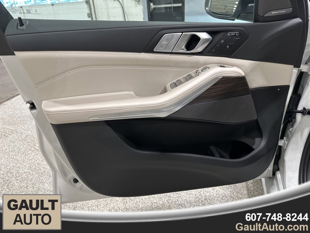 New 2026 BMW X7 xDrive40i image 13