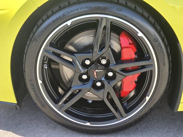 Used 2023 Chevrolet Corvette Stingray Premium Cpe w/ Z51 Performance Package RWD image 13