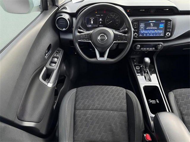 Used 2021 Nissan Kicks SV image 9