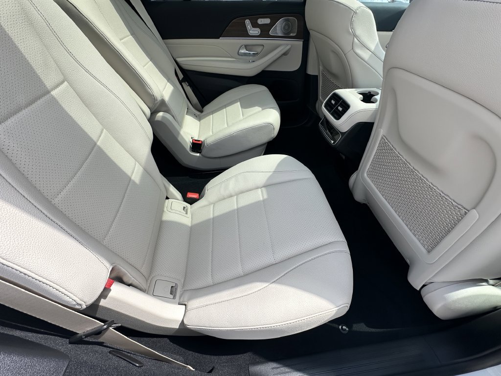 New 2026 Mercedes-Benz GLS 450 4MATIC image 18