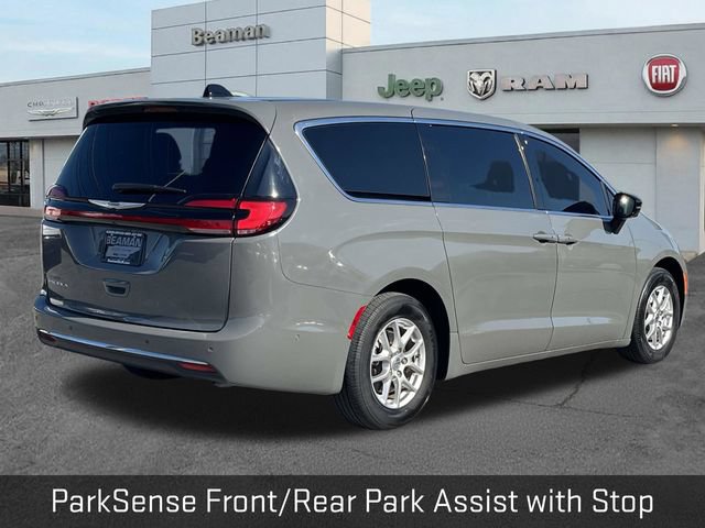 Used 2025 Chrysler Pacifica Select FWD image 7