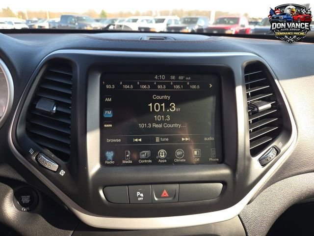 Used 2018 Jeep Cherokee Limited FWD image 19