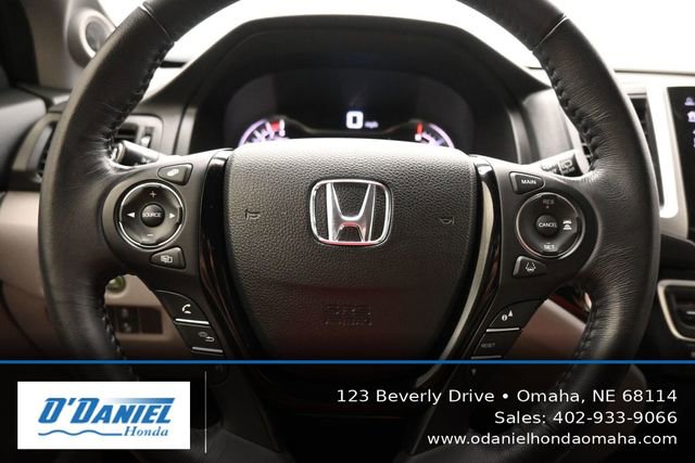 Used 2017 Honda Pilot Touring image 29