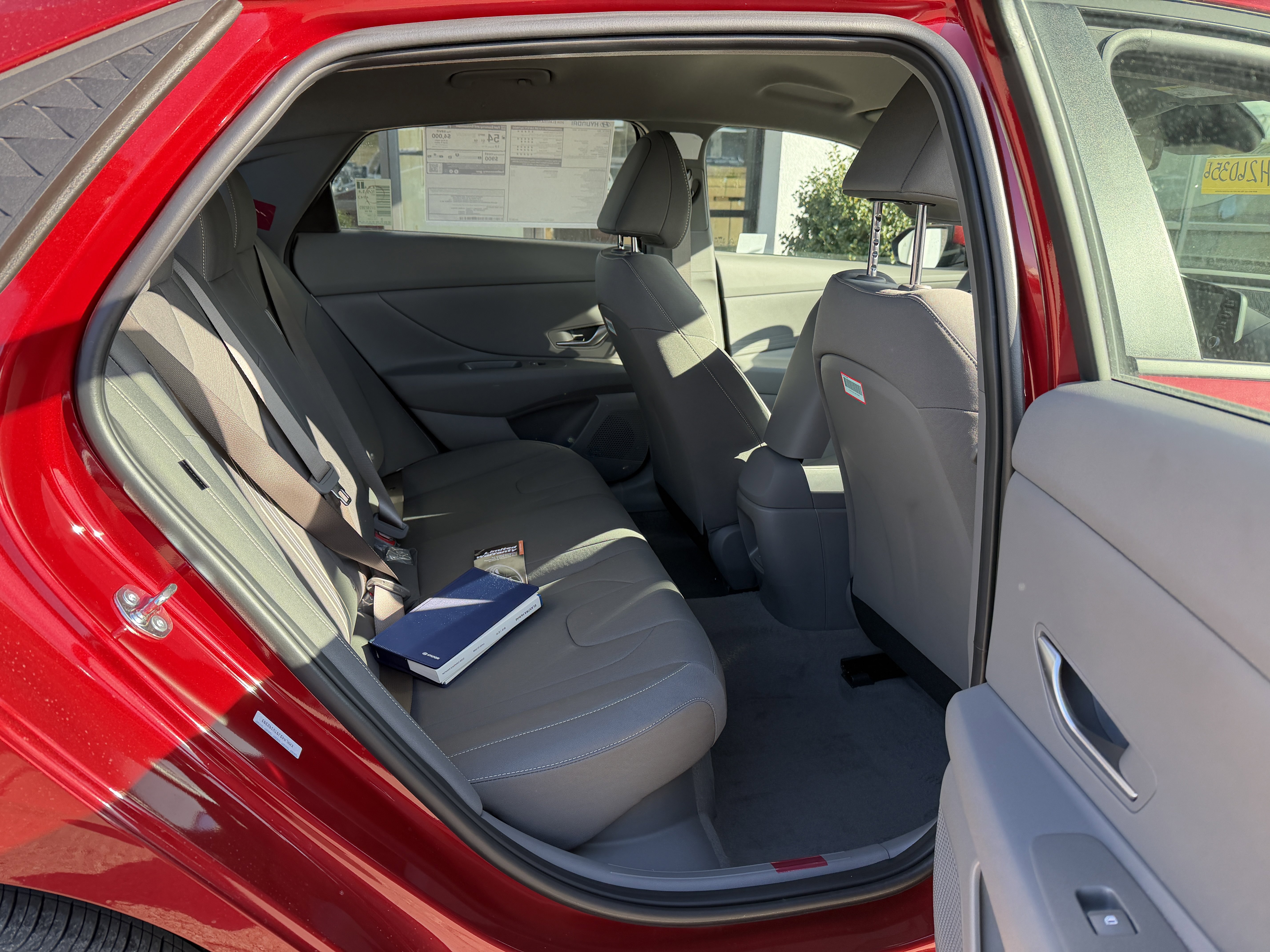 New 2026 Hyundai Elantra Hybrid FWD image 19