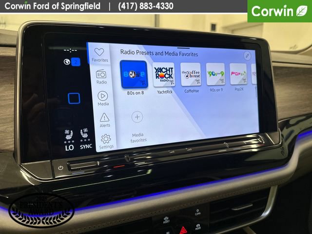 Used 2024 Volkswagen Atlas SEL Premium R-Line image 24