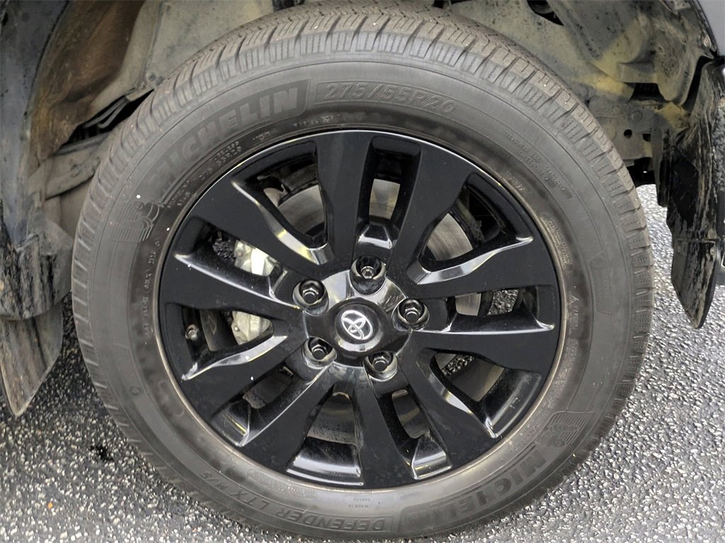 Used 2021 Toyota Tundra Limited image 12