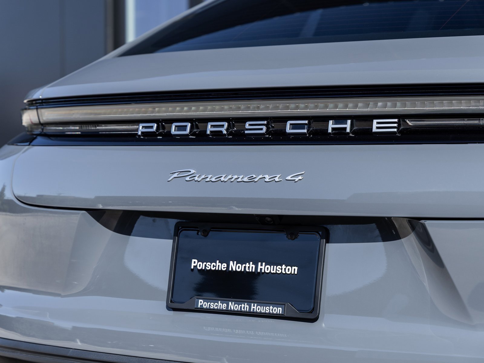 Certified 2025 Porsche Panamera 4 image 15