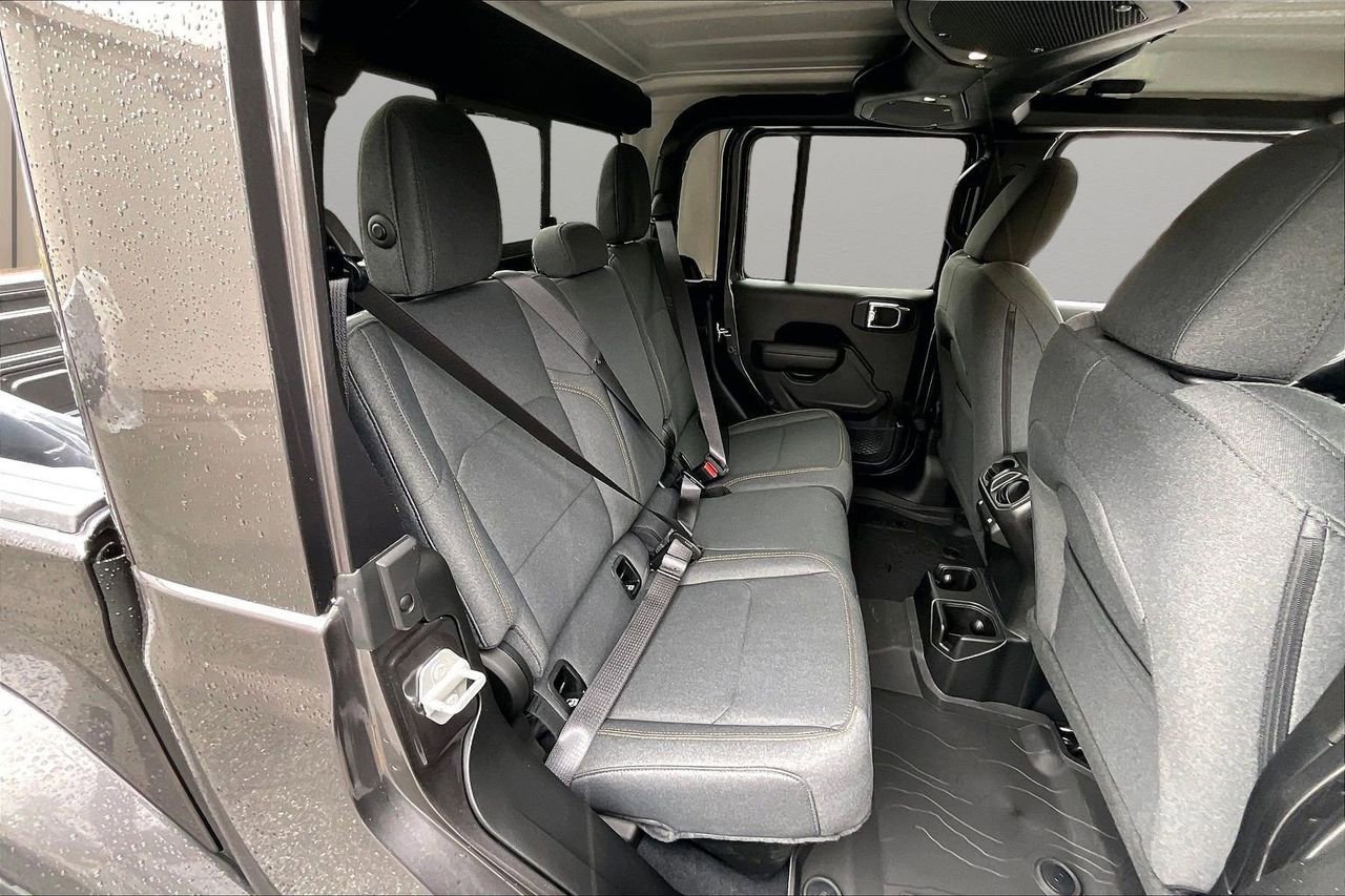 New 2025 Jeep Gladiator Sport image 20