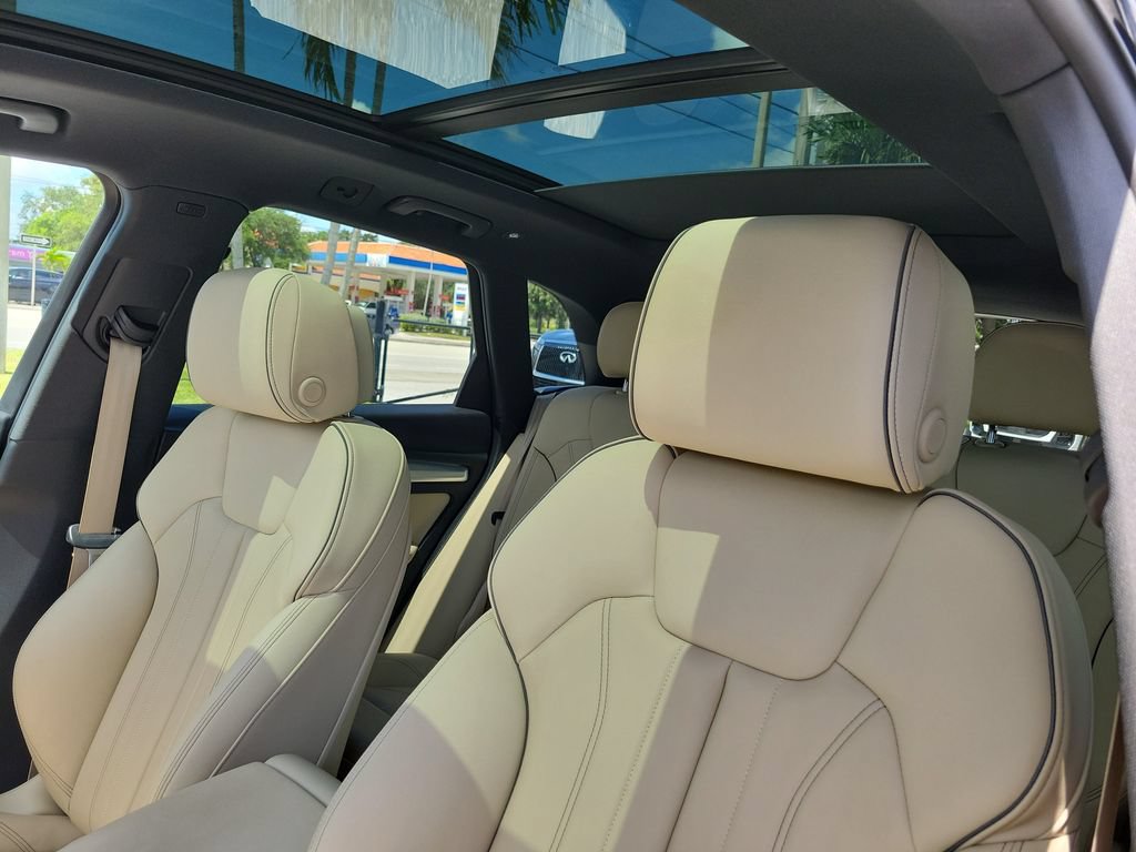 Certified 2025 Audi Q5 2.0T Premium Plus AWD/4WD image 16