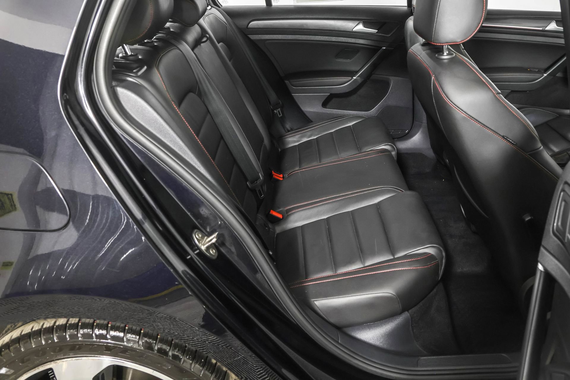 Used 2020 Volkswagen GTI Autobahn image 36