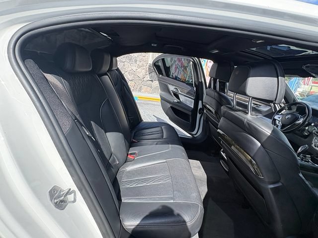 Used 2018 BMW 750i xDrive AWD/4WD image 19