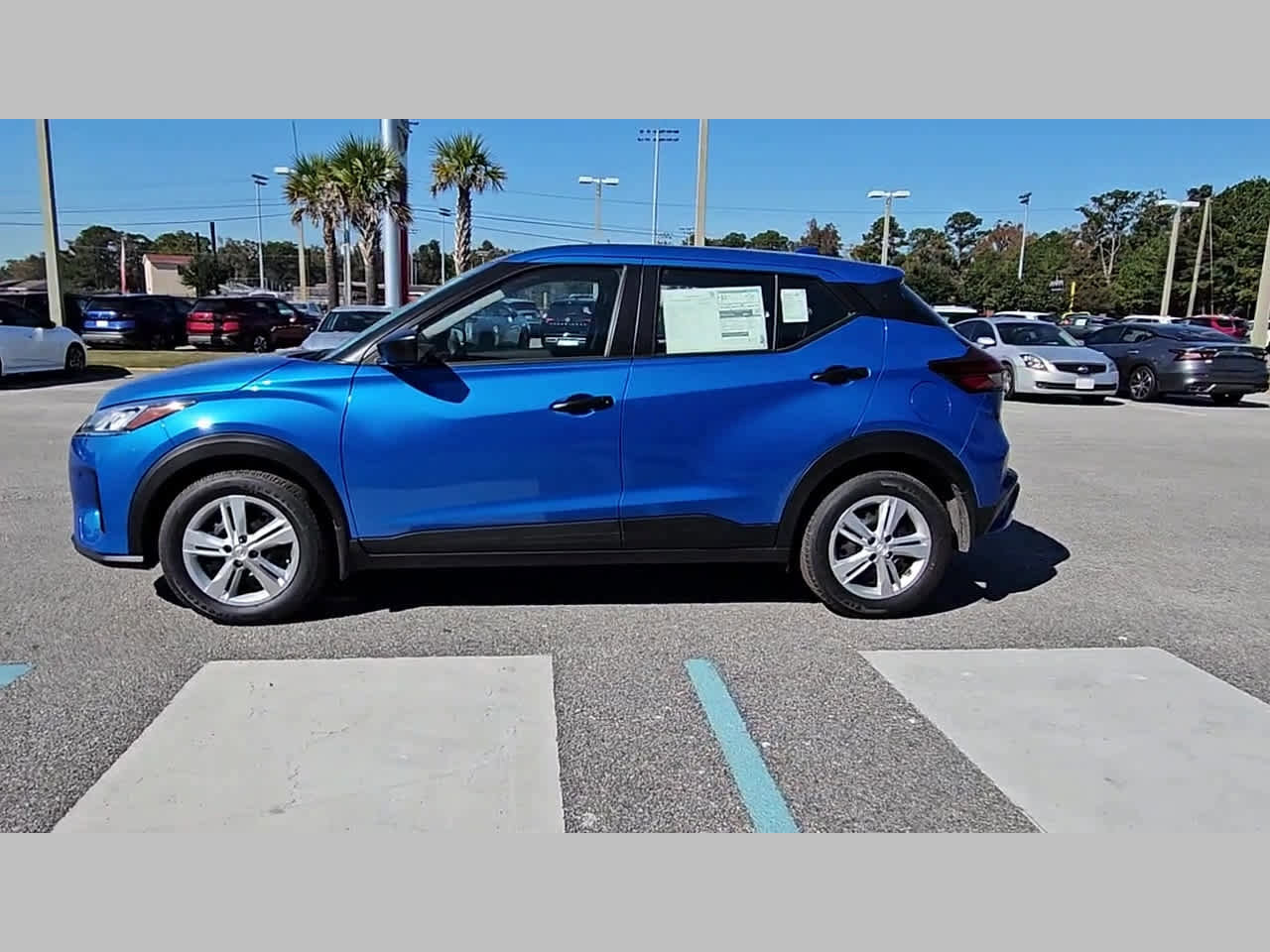 New 2025 Nissan Kicks Play S image 24