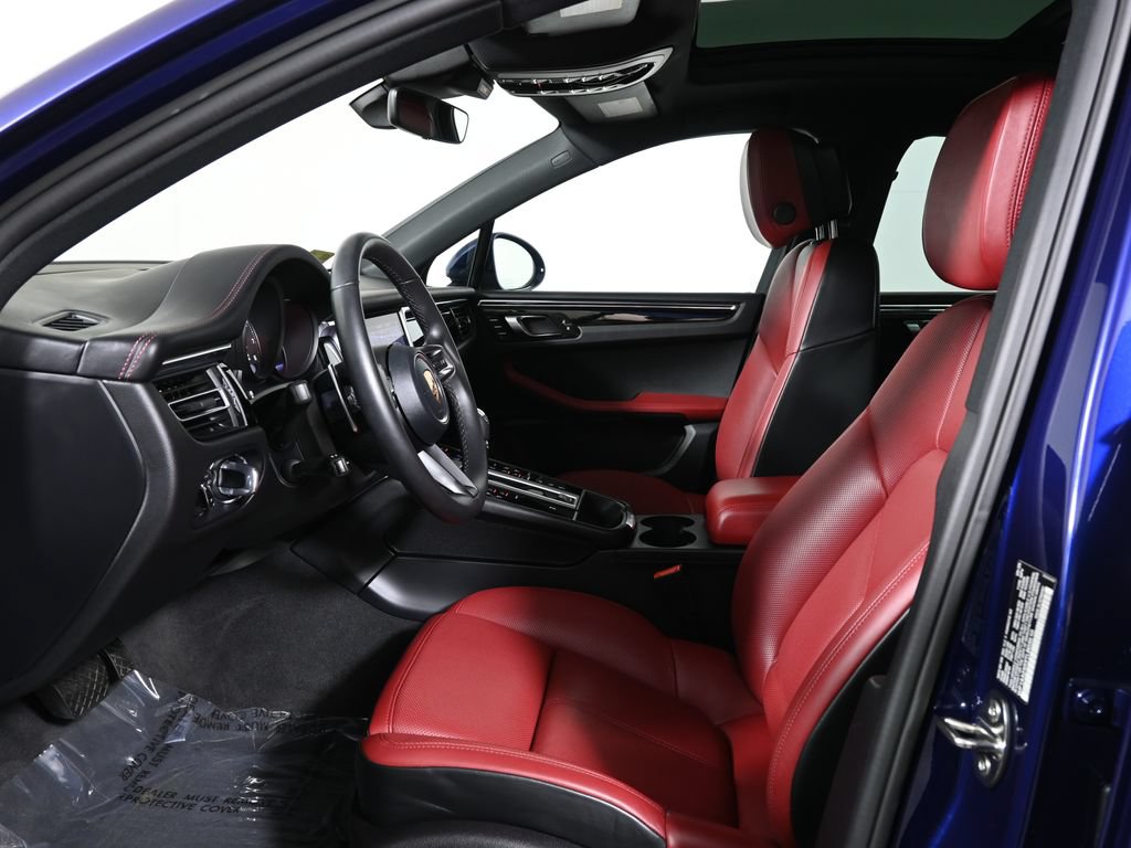 Used 2026 Porsche Macan AWD/4WD image 5