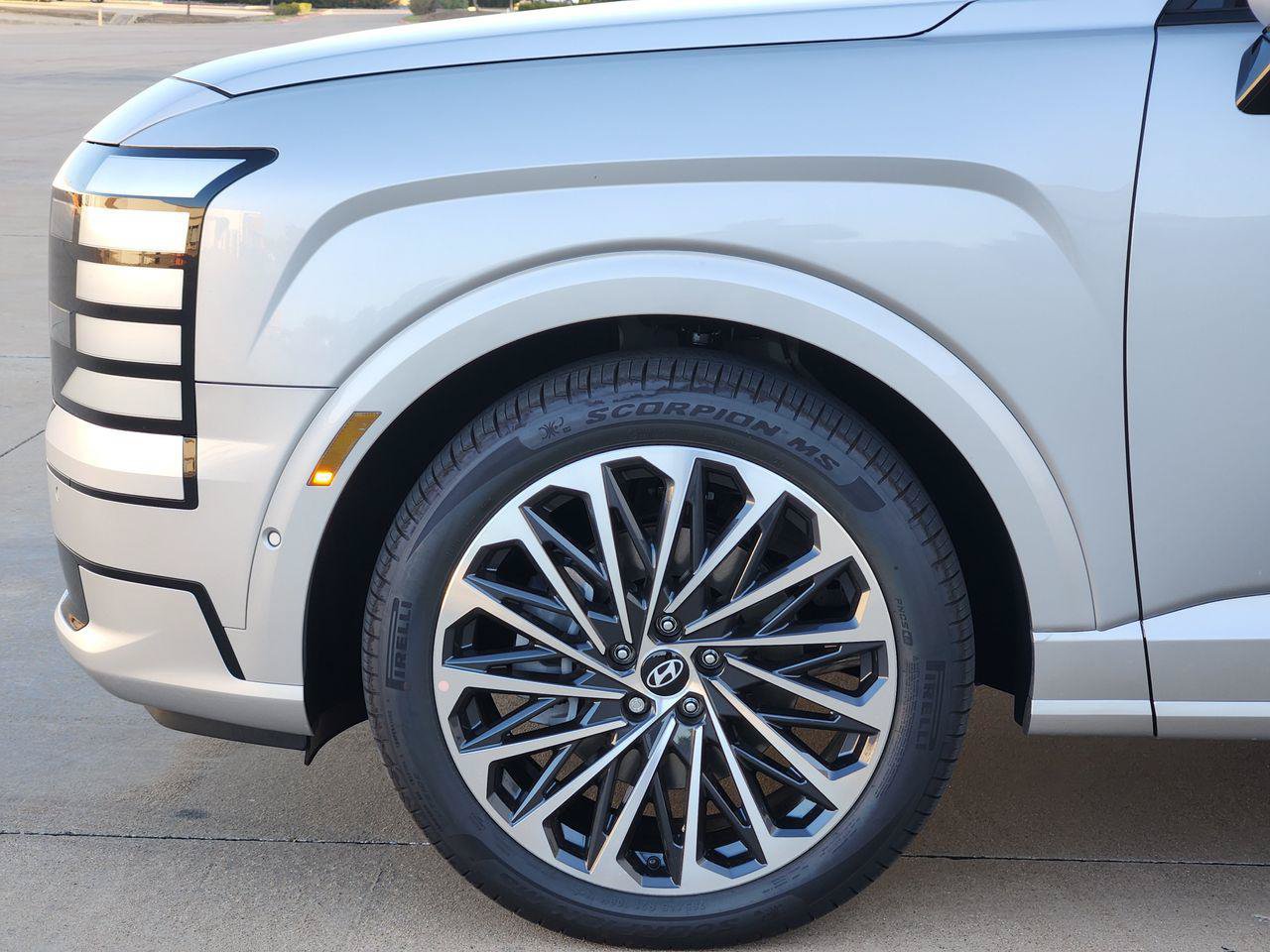 New 2026 Hyundai Palisade Calligraphy FWD image 5