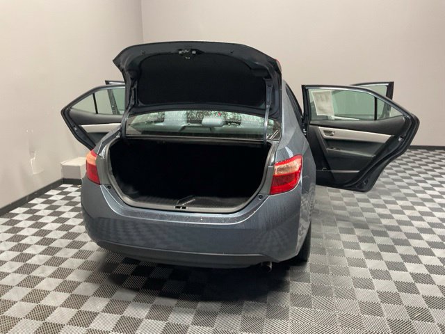 Used 2018 Toyota Corolla LE FWD image 29