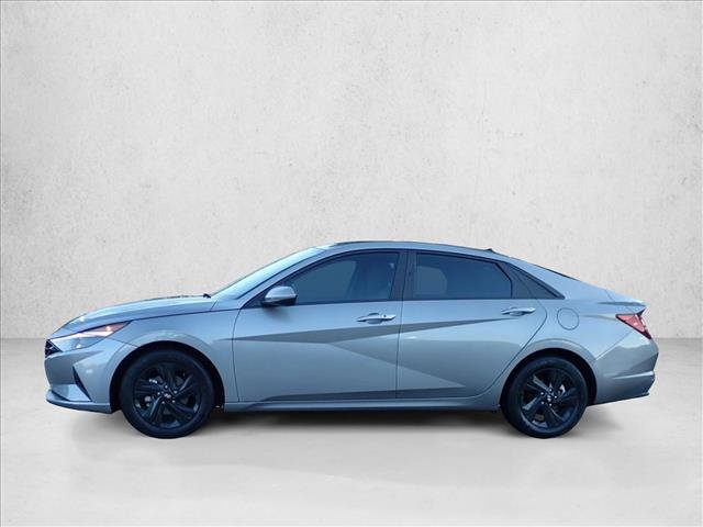 Used 2023 Hyundai Elantra SEL FWD image 2