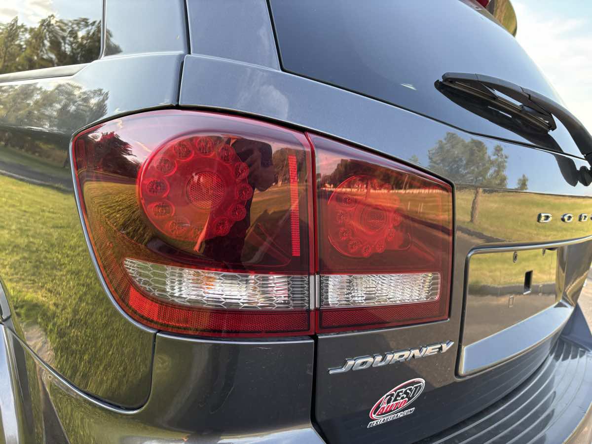 Used 2020 Dodge Journey Crossroad image 6