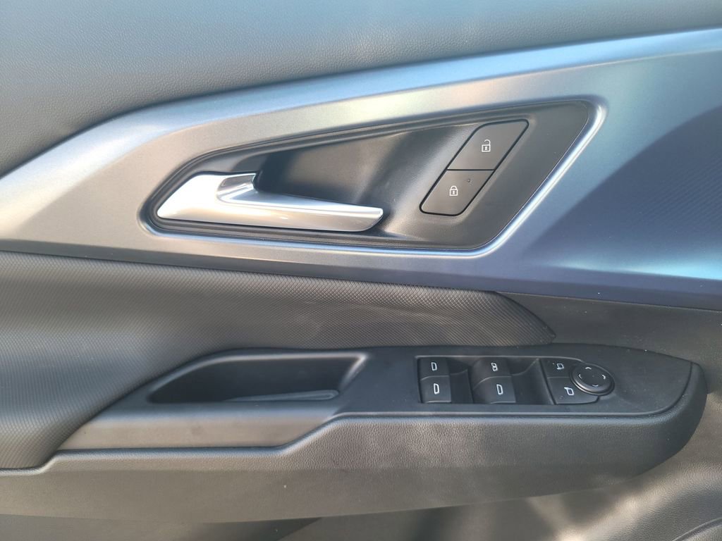 New 2026 Chevrolet Equinox EV LT image 22