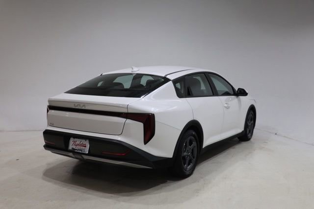 Used 2025 Kia K4 LXS image 42
