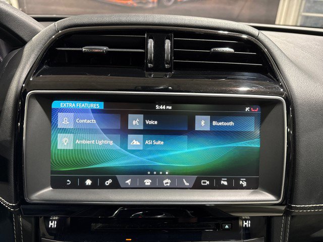 Used 2020 Jaguar F-PACE R-Sport image 74