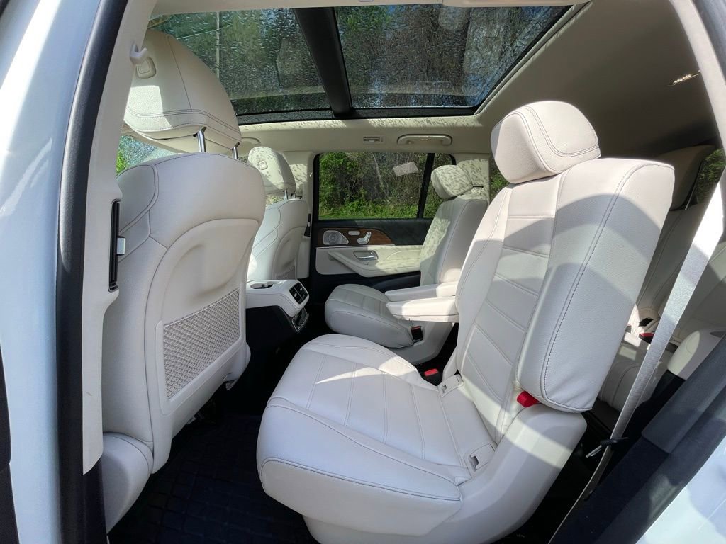 Used 2022 Mercedes-Benz GLS 450 4MATIC image 30