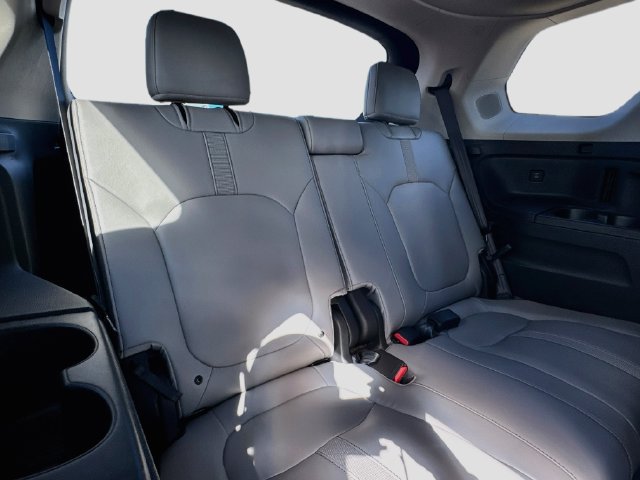 Certified 2025 Honda Pilot Touring image 33
