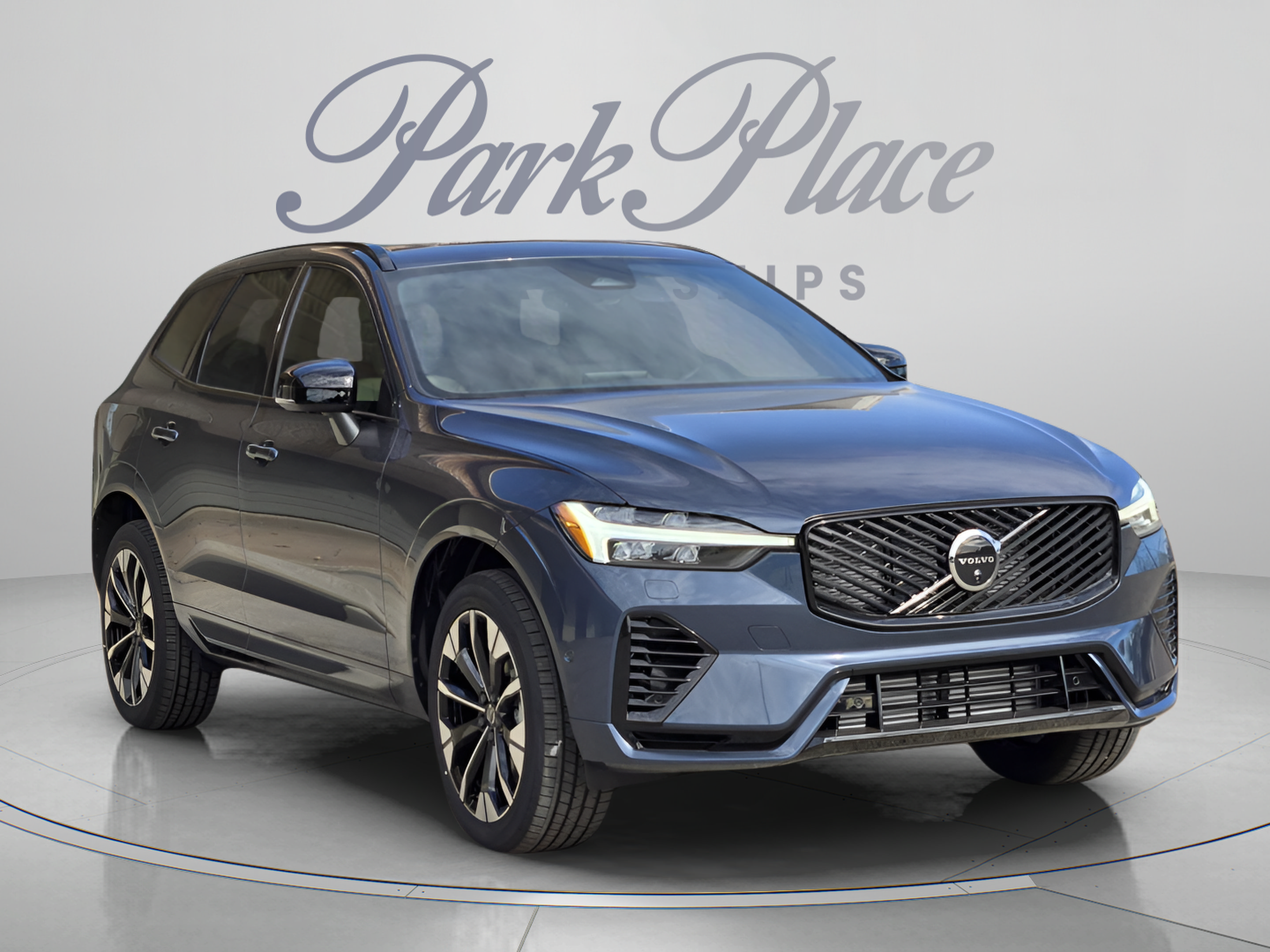 Used 2026 Volvo XC60 T8 Plus w/ Protection Package Premier AWD/4WD image 8