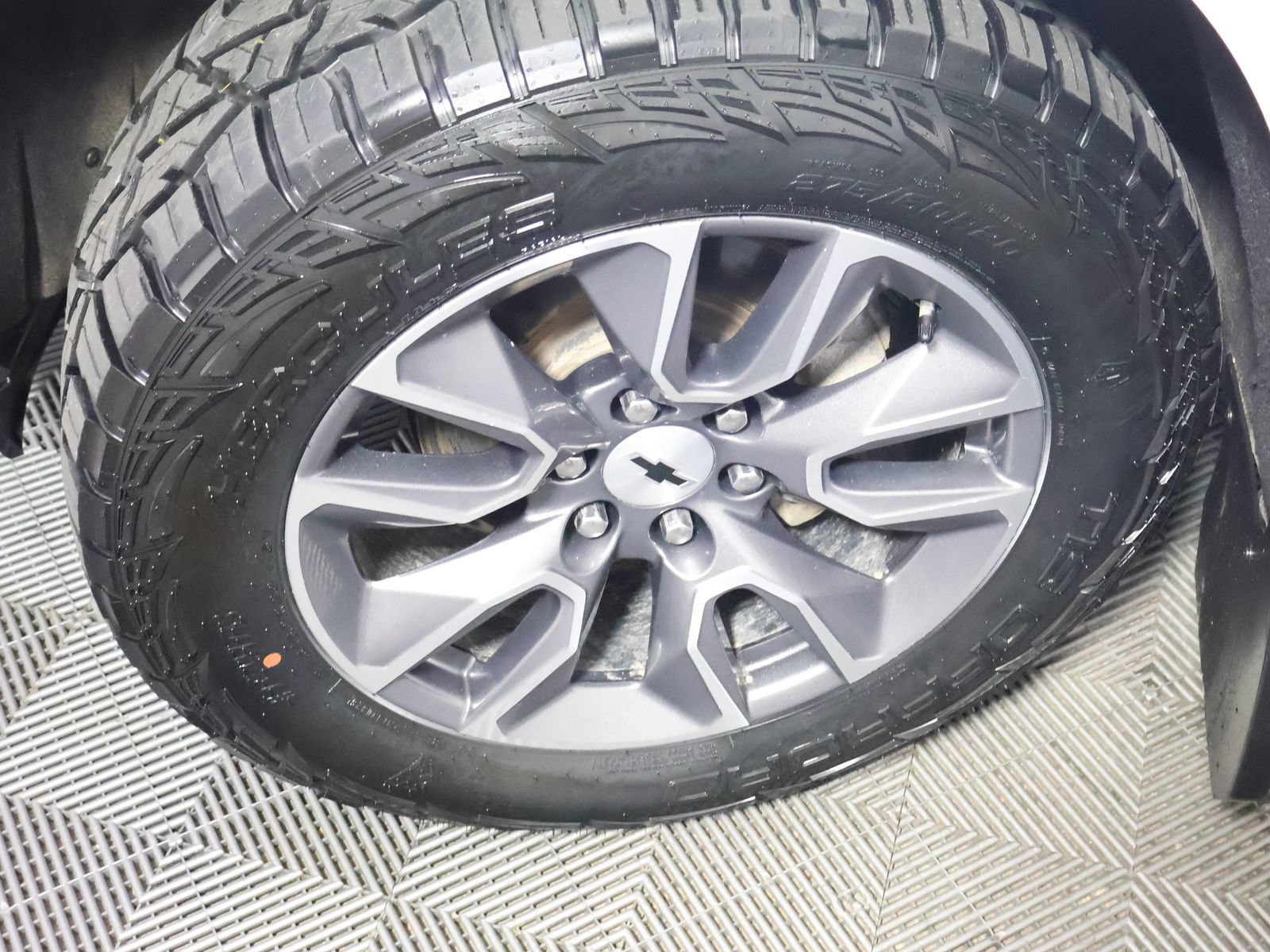 Used 2019 Chevrolet Silverado 1500 RST AWD/4WD image 19