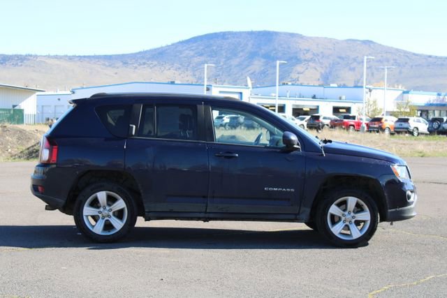 Used 2016 Jeep Compass Latitude image 7