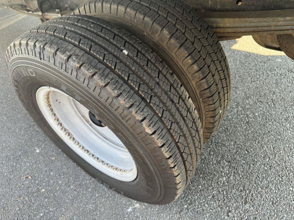 Used 2002 GMC Savana 3500 RWD image 6
