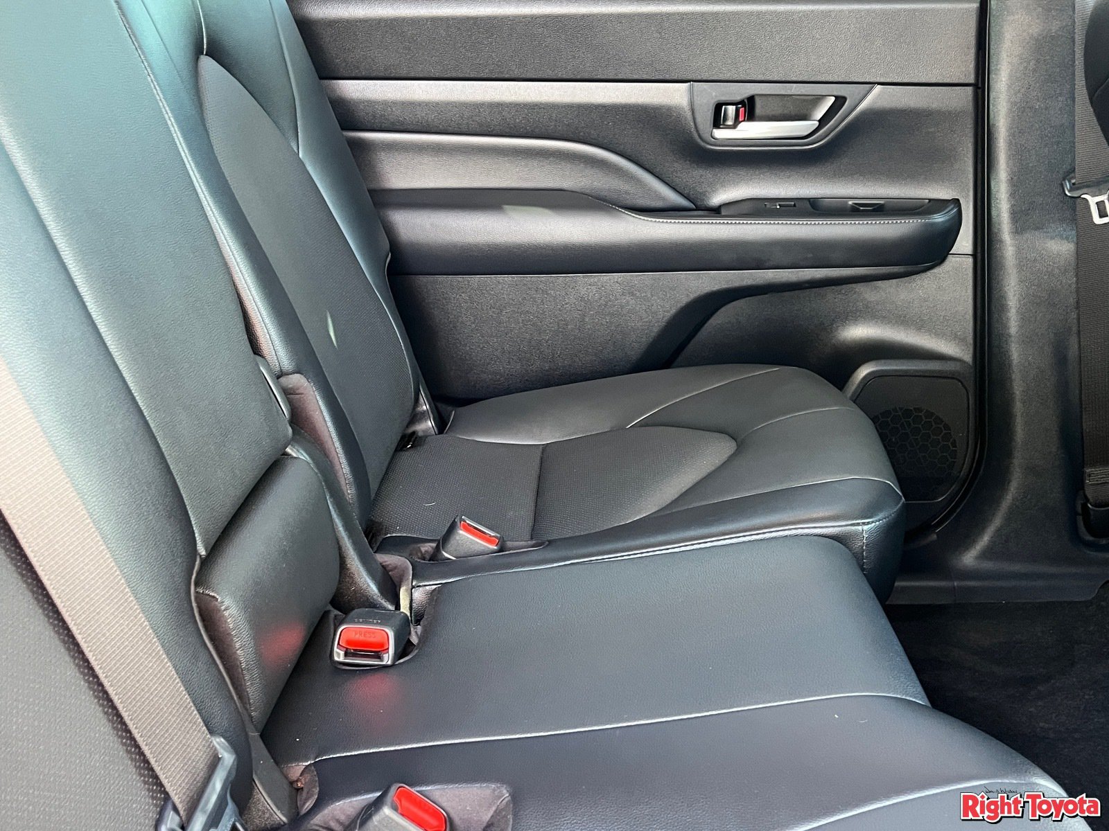 Certified 2024 Toyota Grand Highlander FWD image 15